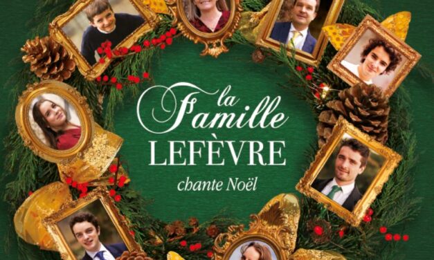 La famille Lefèvre chante Noël à Poissy !